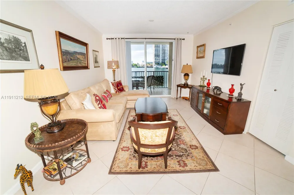17150 Bay Rd #2207 Sunny Isles Beach, FL 33160