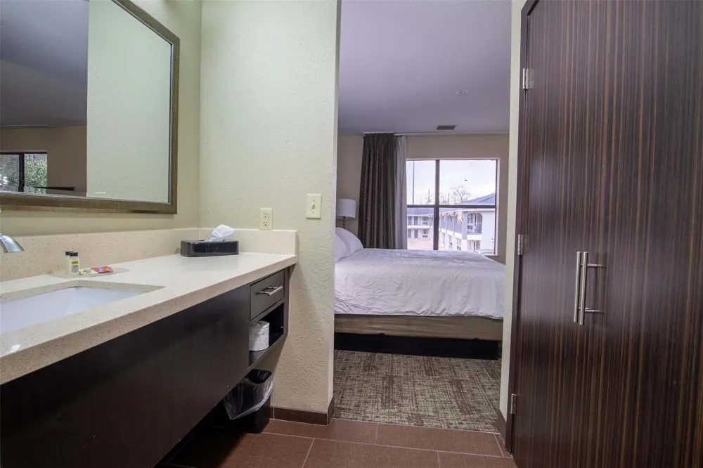 18828 State Highway 249 #124 Houston, TX 77070