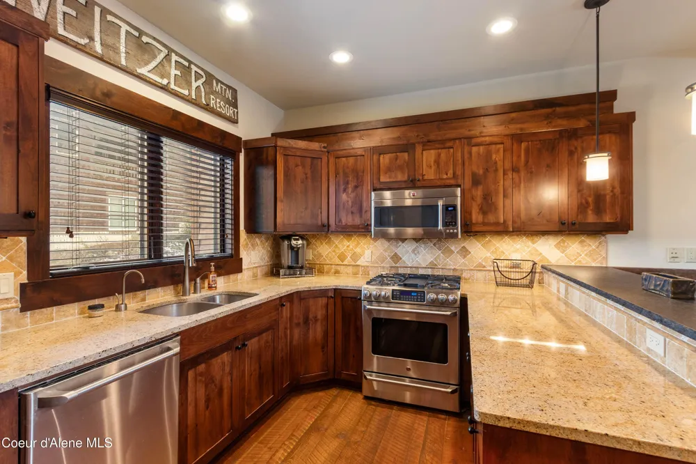 38 Avalanche Road #2 Sandpoint, ID 83864