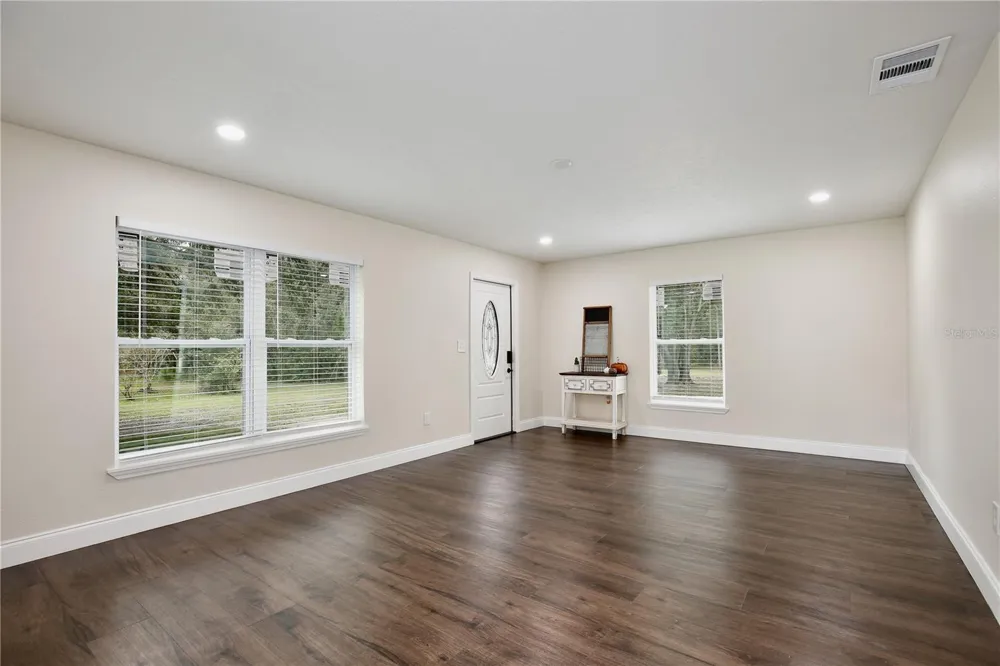 1255 FLINT TRAIL Geneva, FL 32732