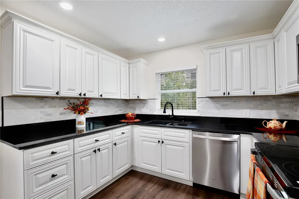 1255 FLINT TRAIL Geneva, FL 32732