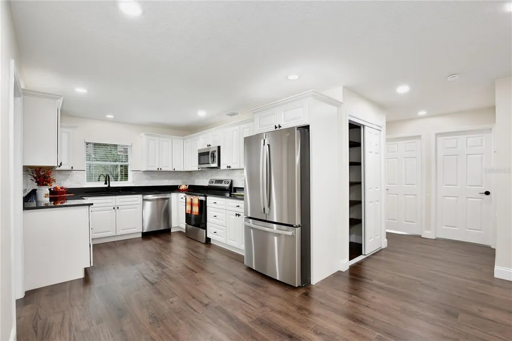 1255 FLINT TRAIL Geneva, FL 32732