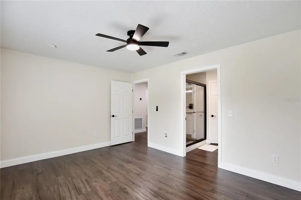 1255 FLINT TRAIL Geneva, FL 32732