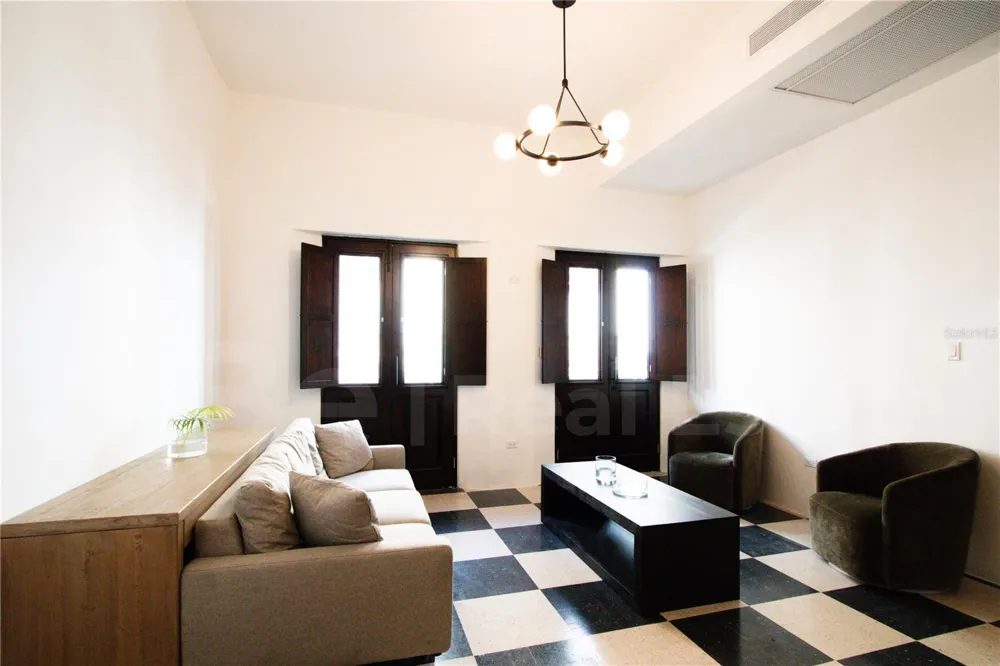 254-256 SAN FRANCISCO STREET #201 San Juan, PR 00901