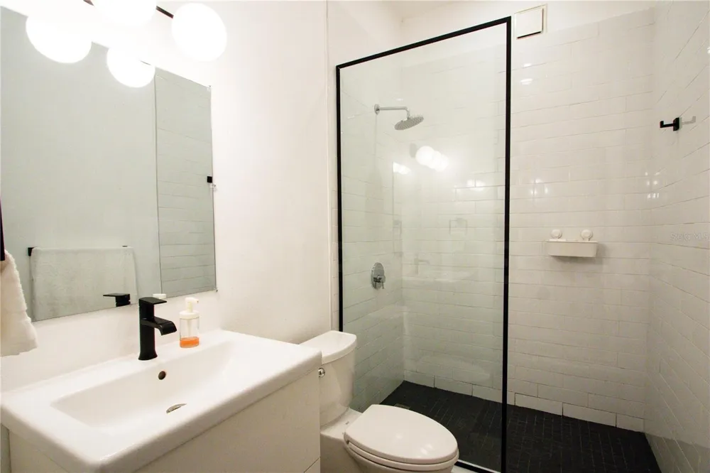 254-256 SAN FRANCISCO STREET #201 San Juan, PR 00901