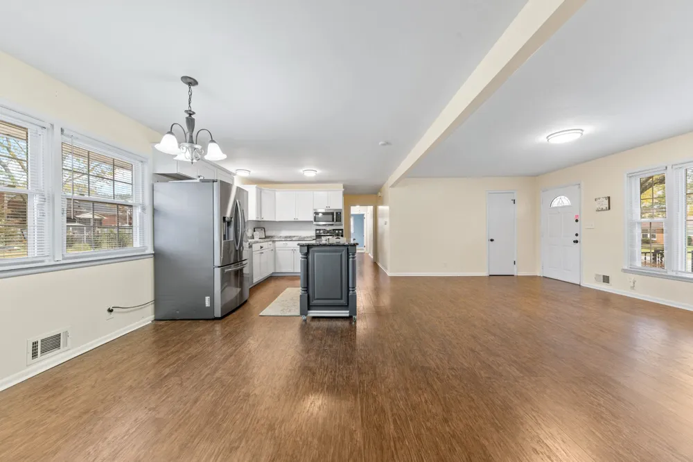 502 9th St Lawrenceburg, TN 38464