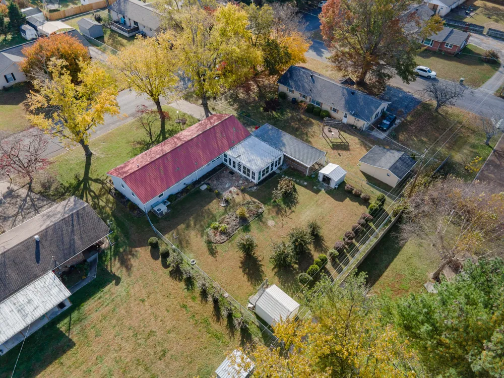 502 9th St Lawrenceburg, TN 38464