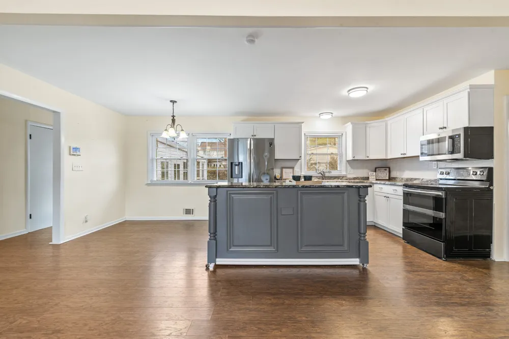 502 9th St Lawrenceburg, TN 38464