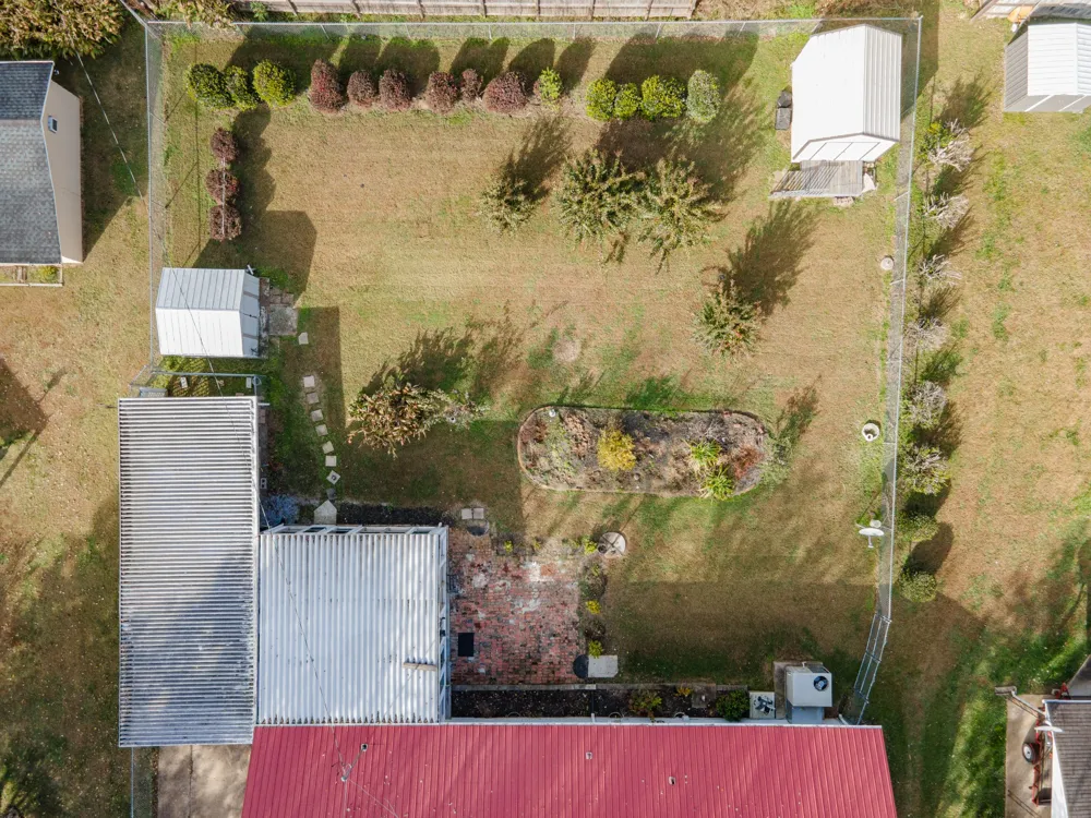 502 9th St Lawrenceburg, TN 38464