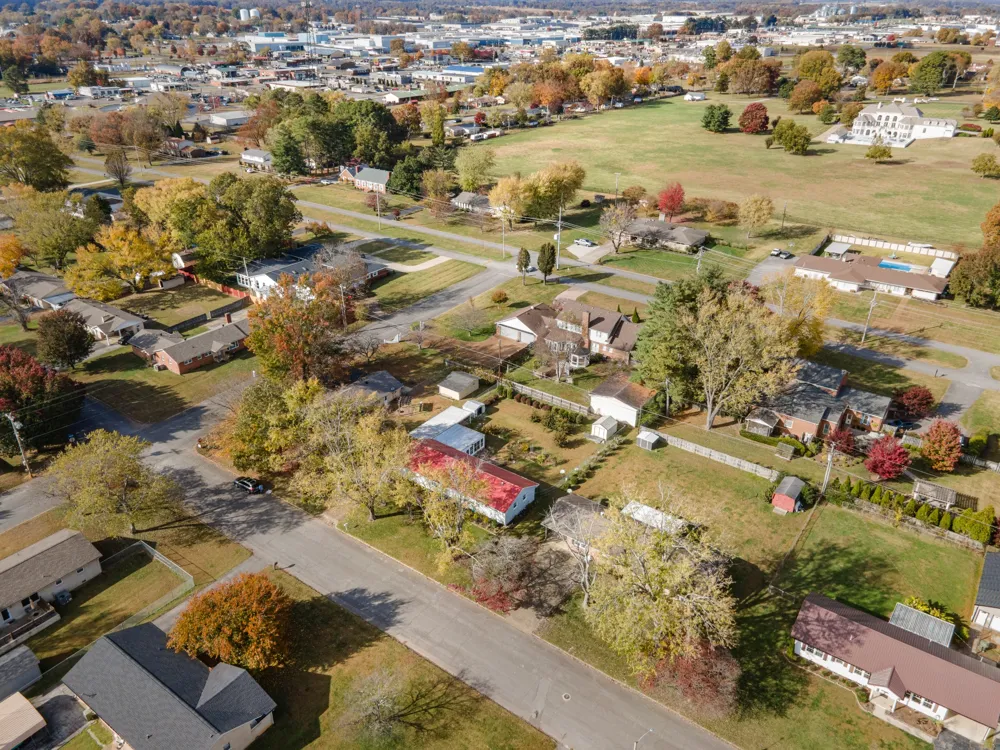502 9th St Lawrenceburg, TN 38464