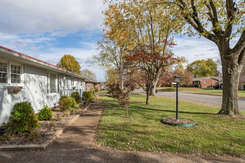 502 9th St Lawrenceburg, TN 38464