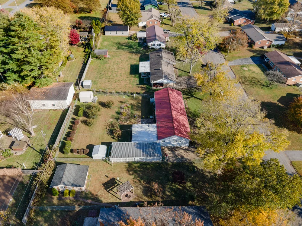 502 9th St Lawrenceburg, TN 38464