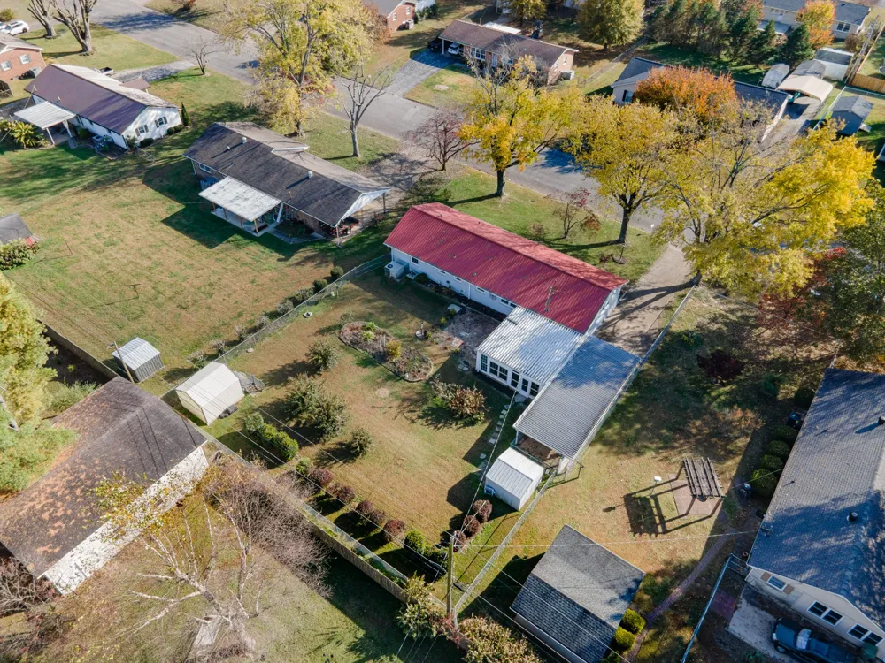 502 9th St Lawrenceburg, TN 38464