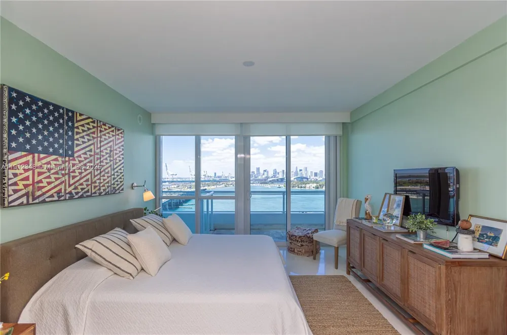520 West Ave #1102 Miami Beach, FL 33139