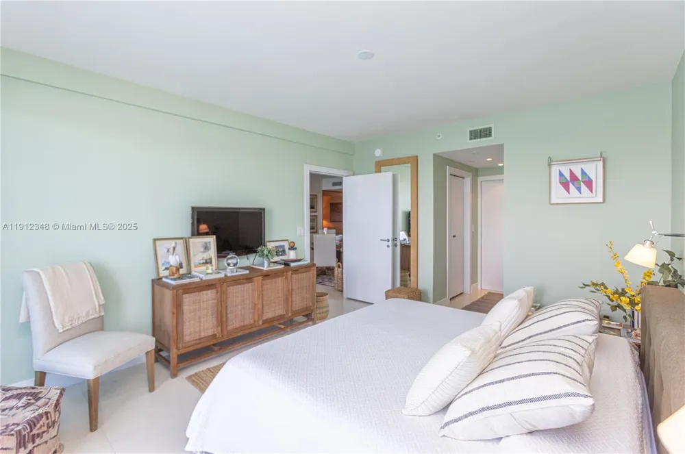 520 West Ave #1102 Miami Beach, FL 33139