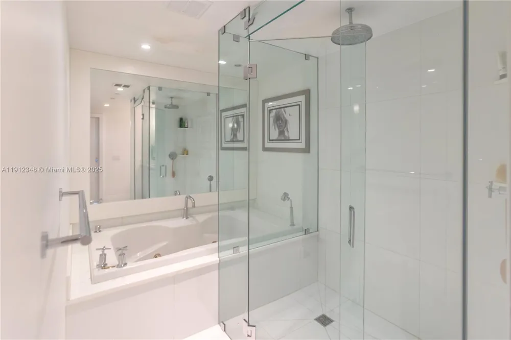 520 West Ave #1102 Miami Beach, FL 33139