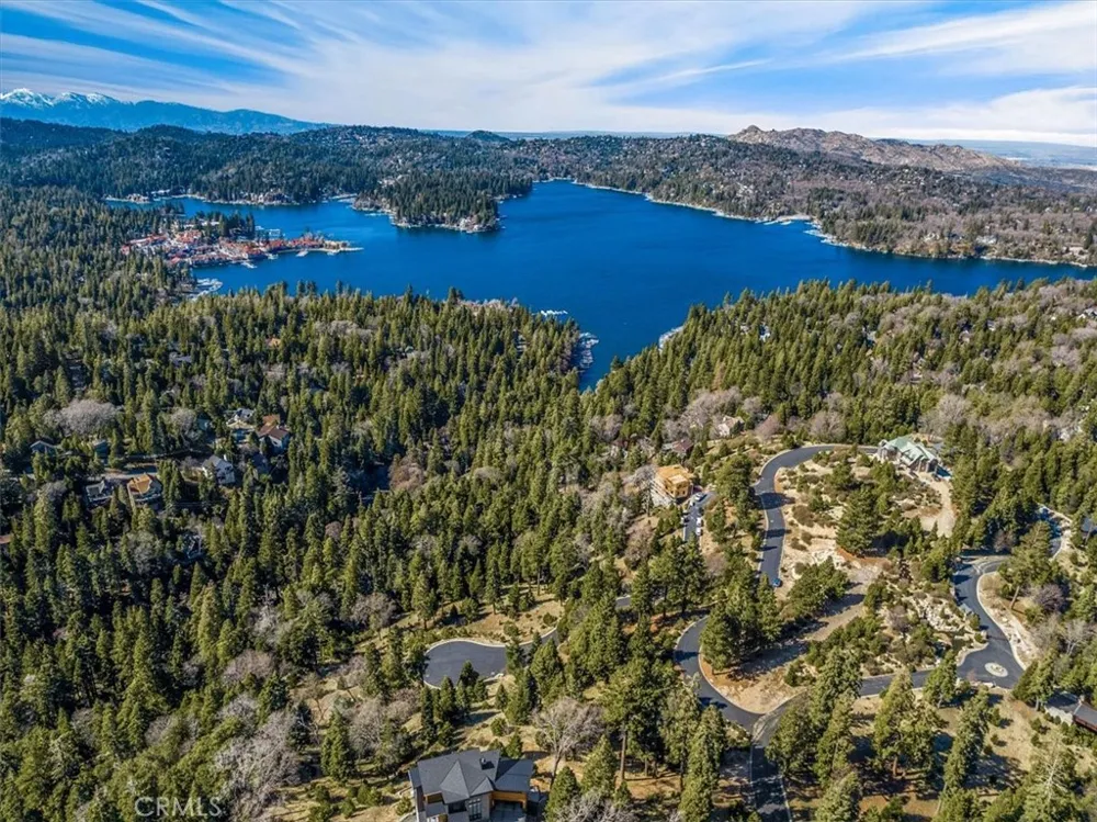 109 MILL POND Lake Arrowhead, CA 92352
