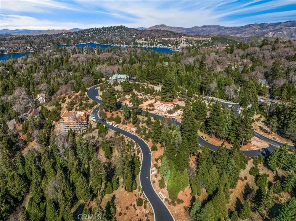 109 MILL POND Lake Arrowhead, CA 92352