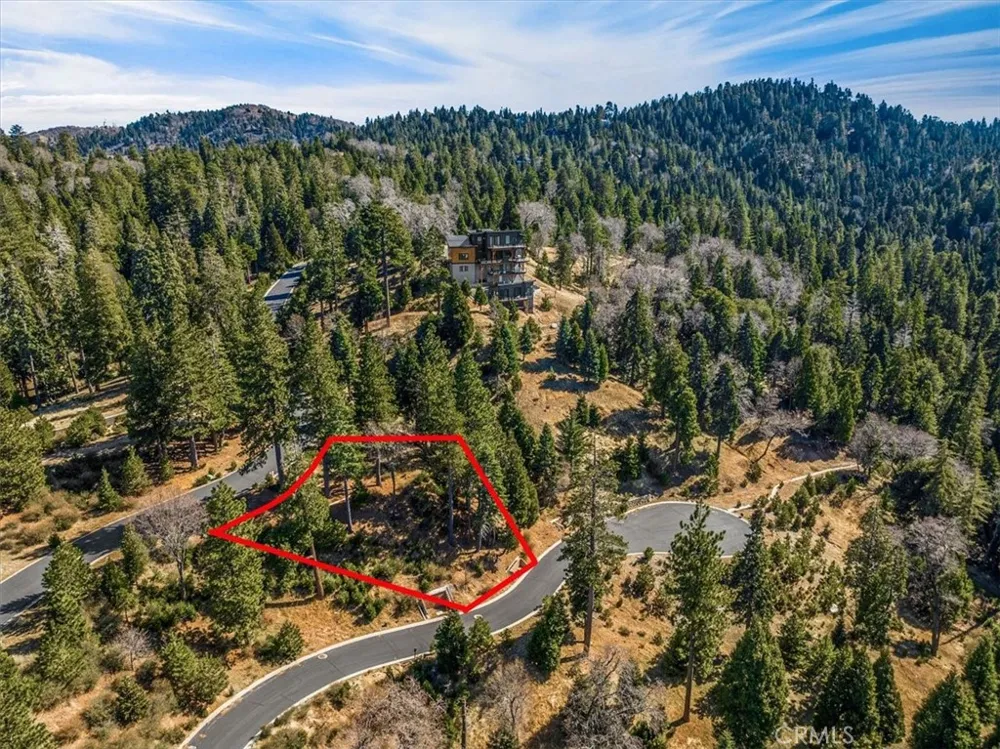 109 MILL POND Lake Arrowhead, CA 92352