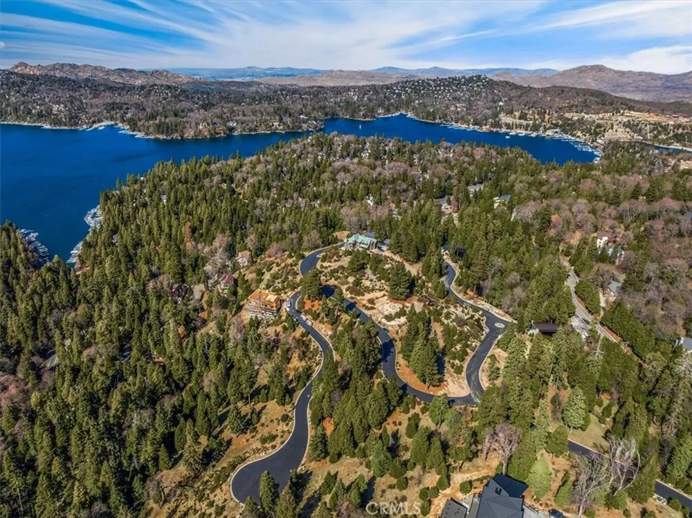 109 MILL POND Lake Arrowhead, CA 92352