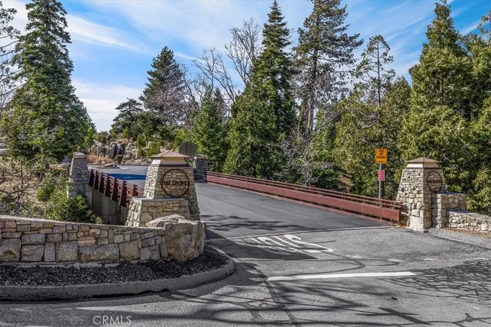 109 MILL POND Lake Arrowhead, CA 92352