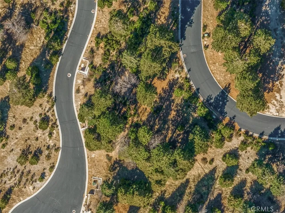 109 MILL POND Lake Arrowhead, CA 92352