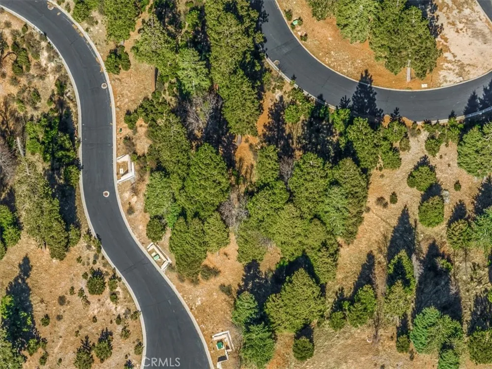 109 MILL POND Lake Arrowhead, CA 92352