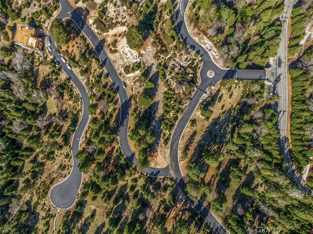 109 MILL POND Lake Arrowhead, CA 92352