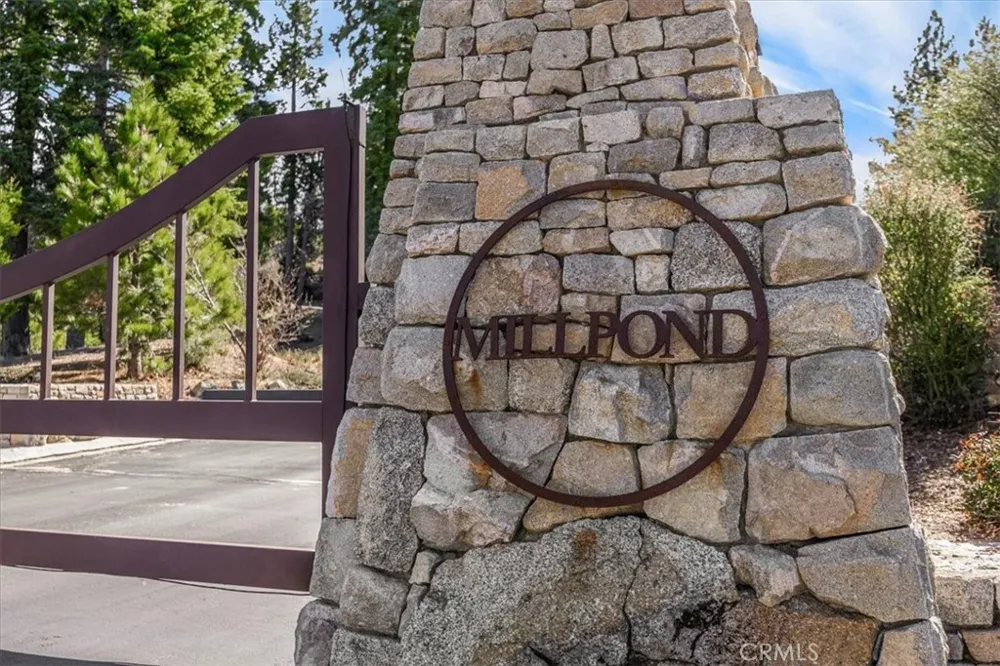 109 MILL POND Lake Arrowhead, CA 92352