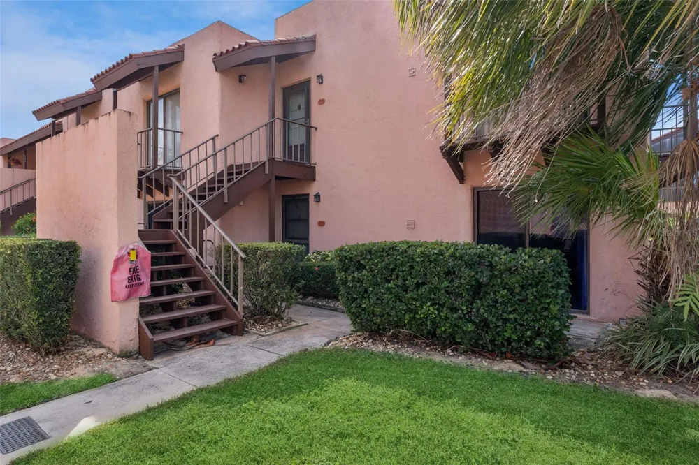 127 LA CASA #6 Lake Wales, FL 33898