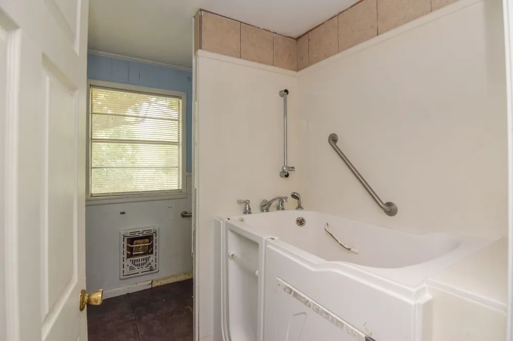 109 Olive Street Mount Vernon, TX 75457