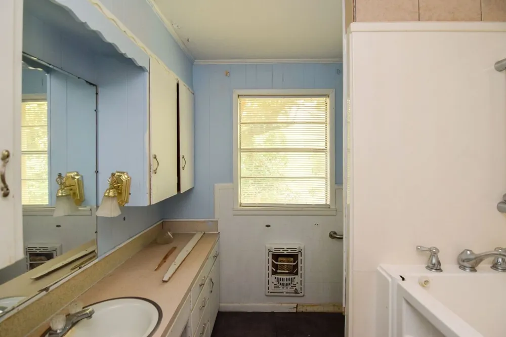 109 Olive Street Mount Vernon, TX 75457