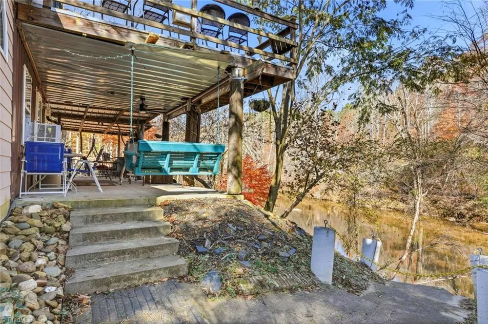 960 Riverview Road Spencer, VA 24165