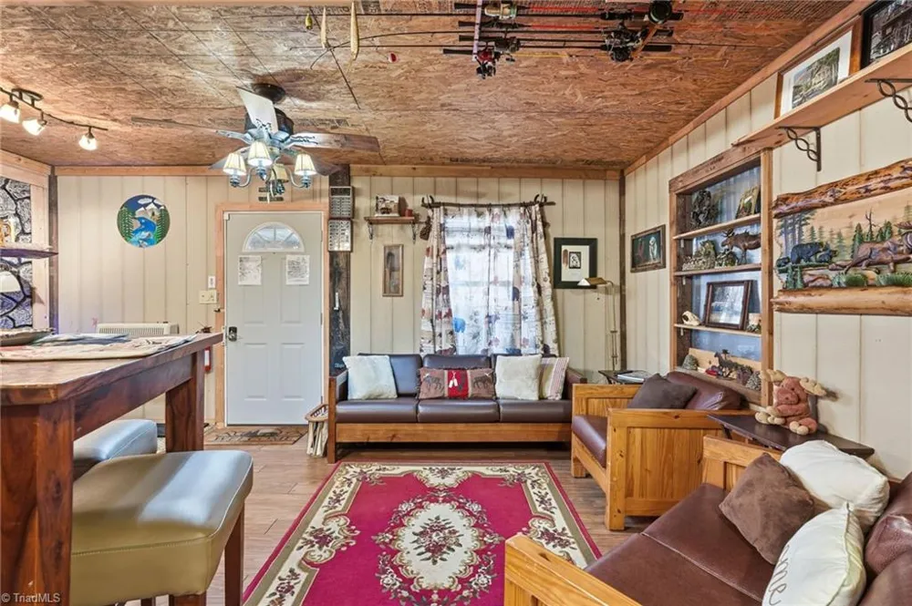 960 Riverview Road Spencer, VA 24165