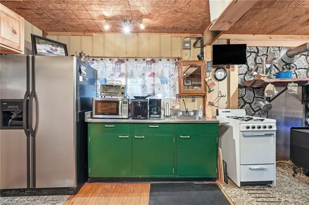 960 Riverview Road Spencer, VA 24165
