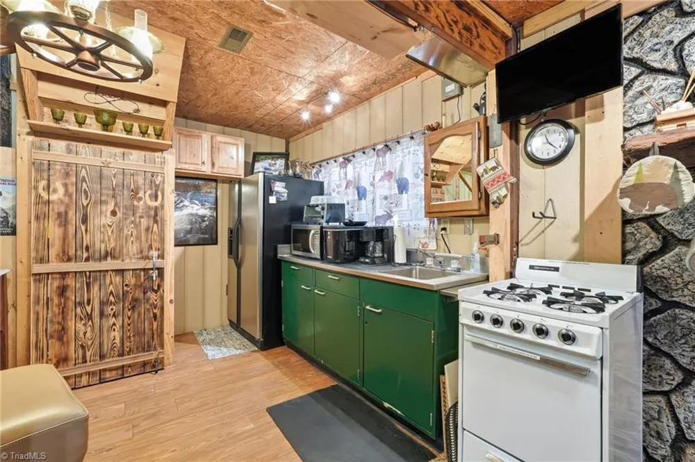960 Riverview Road Spencer, VA 24165