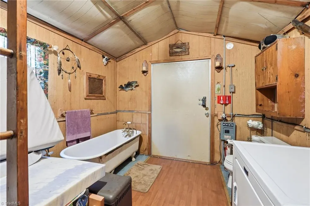 960 Riverview Road Spencer, VA 24165