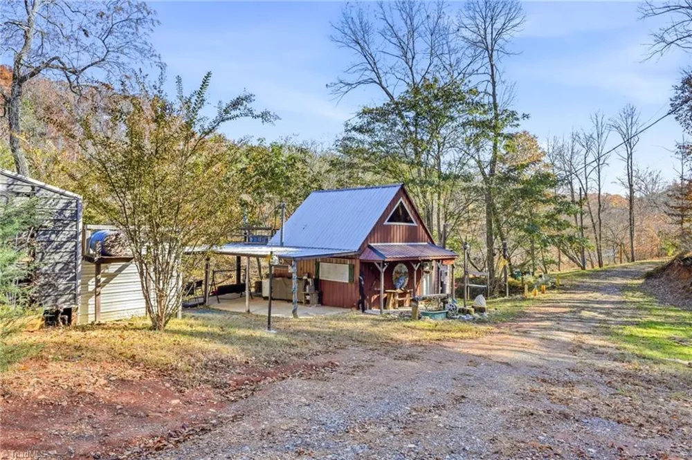 960 Riverview Road Spencer, VA 24165