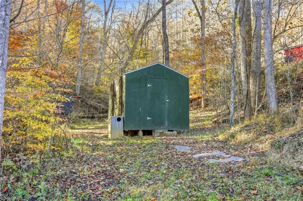 960 Riverview Road Spencer, VA 24165