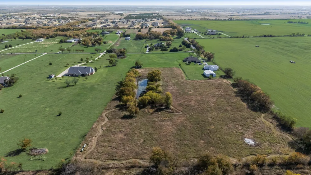 2000 Connie Lane McLendon Chisholm, TX 75032