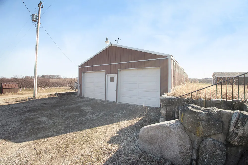 7937 Hochberger Road Eau Claire, MI 49111