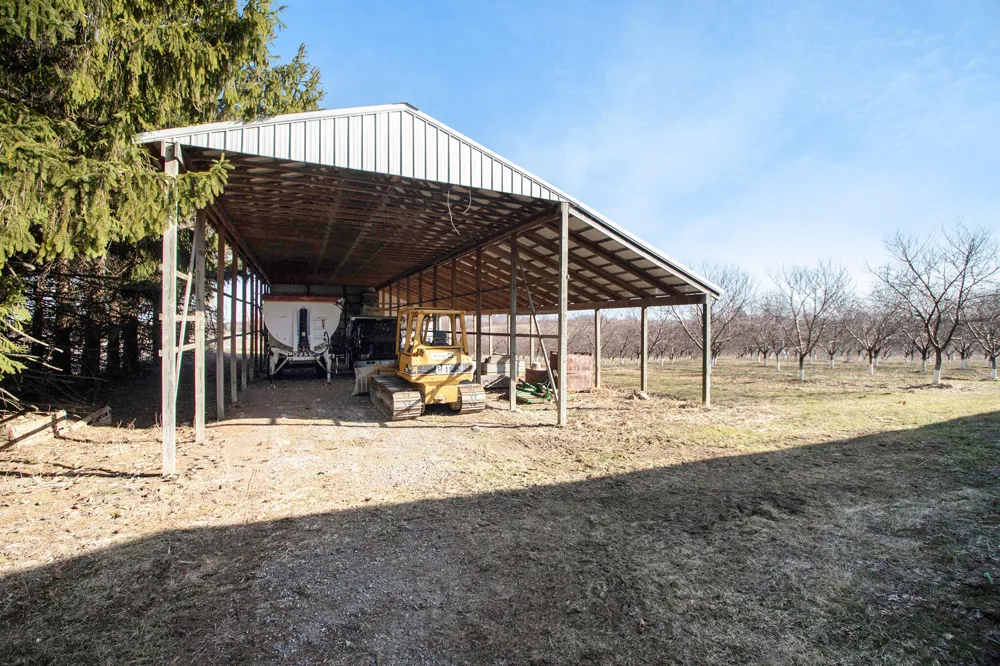 7937 Hochberger Road Eau Claire, MI 49111
