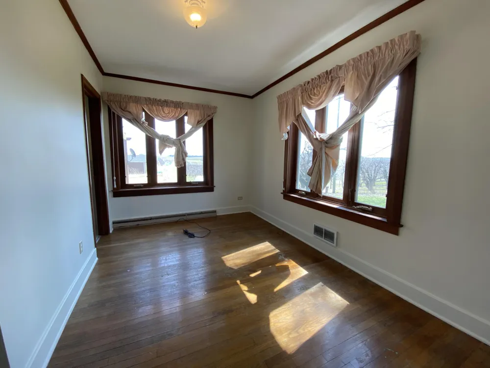 7937 Hochberger Road Eau Claire, MI 49111