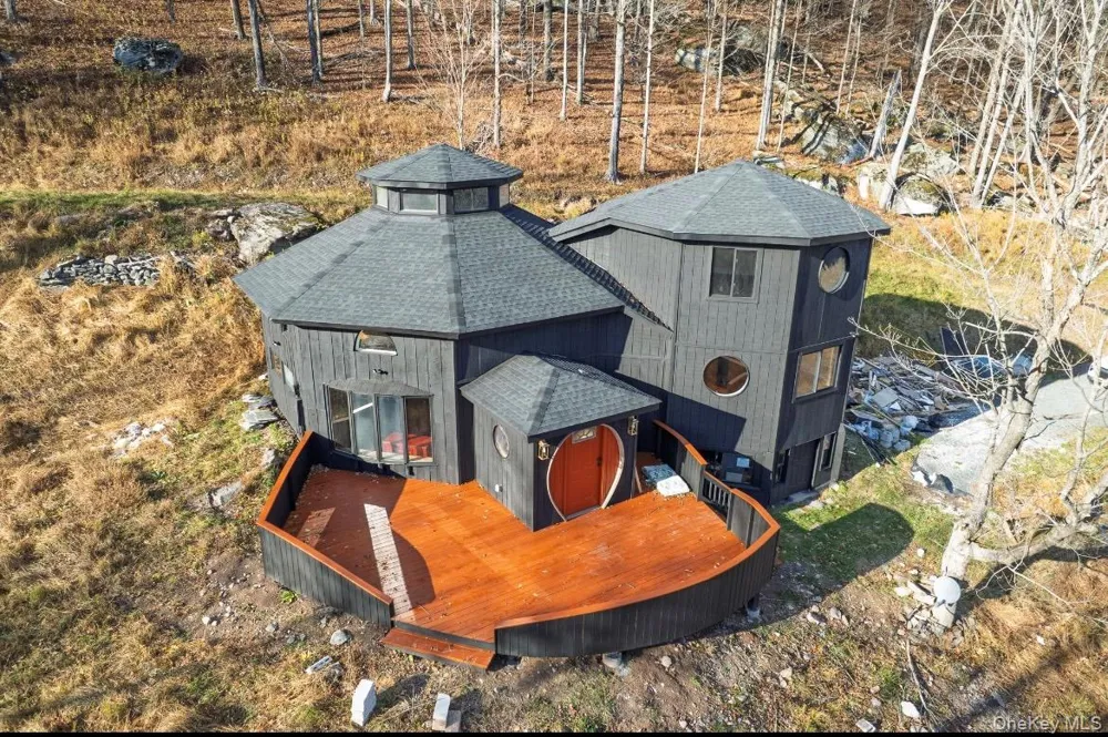 15 Deans Road Grahamsville, NY 12458