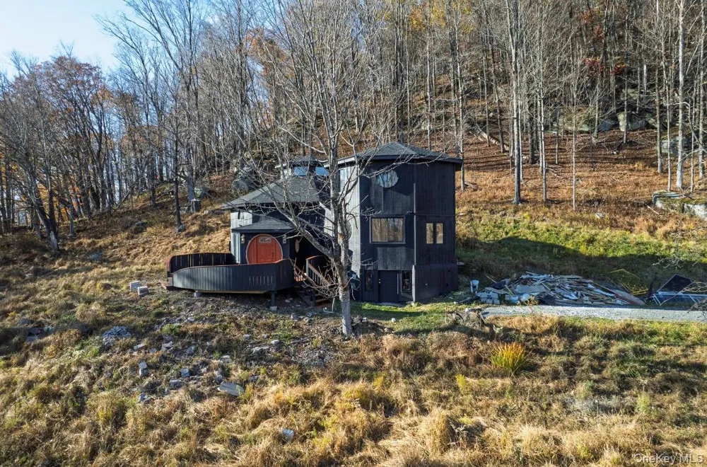 15 Deans Road Grahamsville, NY 12458
