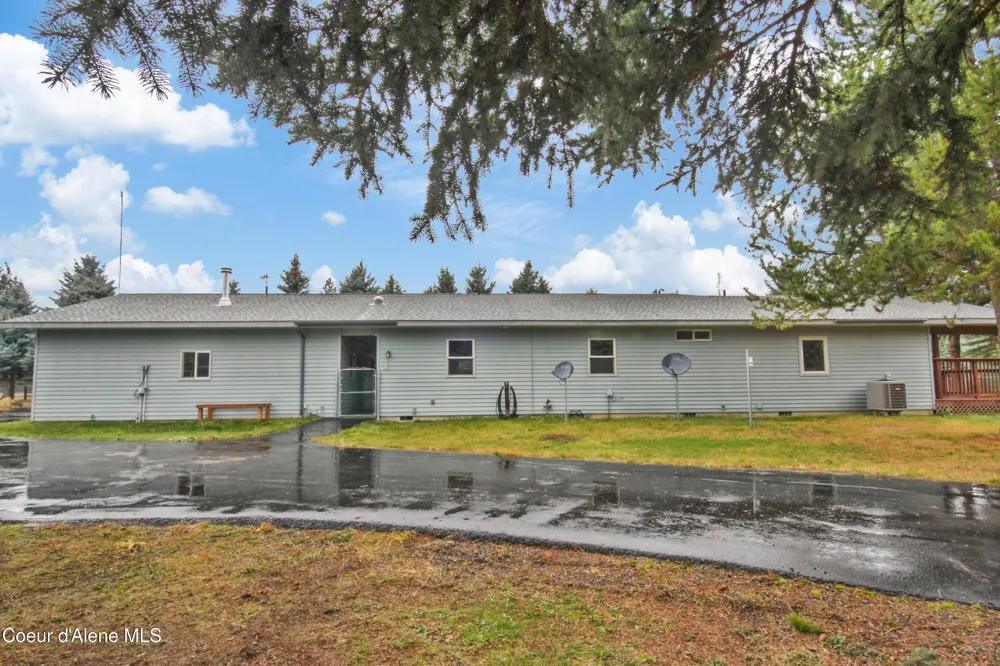 97 Three Sisters Dr. Athol, ID 83801