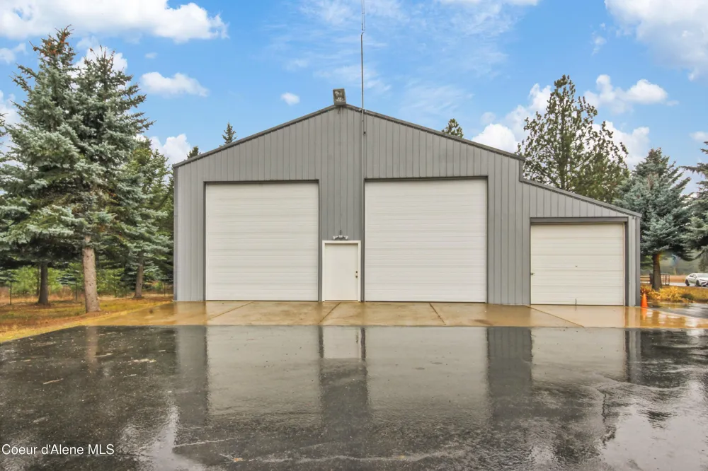 97 Three Sisters Dr. Athol, ID 83801