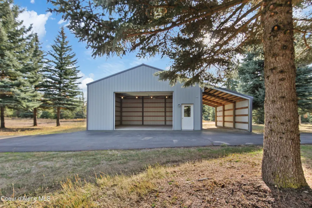 97 Three Sisters Dr. Athol, ID 83801
