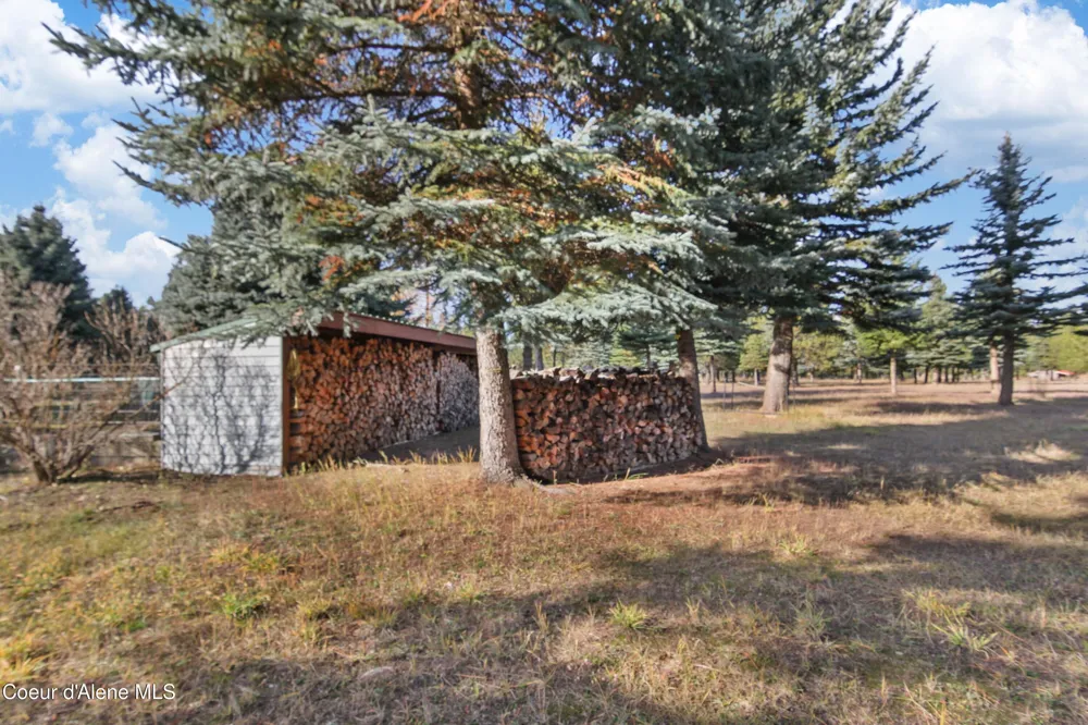 97 Three Sisters Dr. Athol, ID 83801