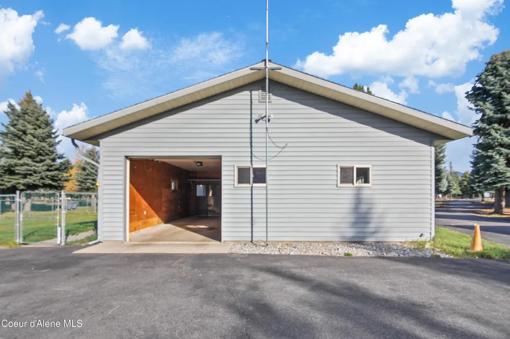 97 Three Sisters Dr. Athol, ID 83801